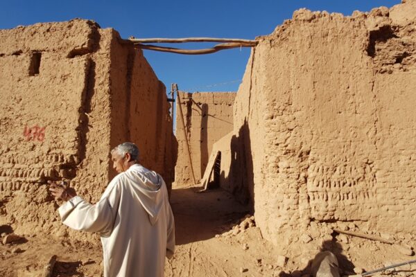 Článek o výzkumu židovských památek v marocké poušti